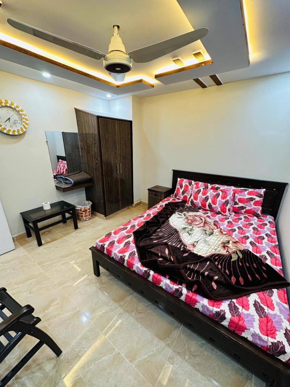 Moven Inn Hotel Islamabad Buitenkant foto